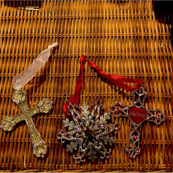 Three Harvey Lewis Christmas ornament, rhinestone, 2 crosses and snowflake 2014 - Picture 3 of 6